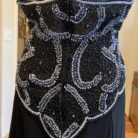 Elegant evening gown #33) Exotic Evening - Picture 5 of 6